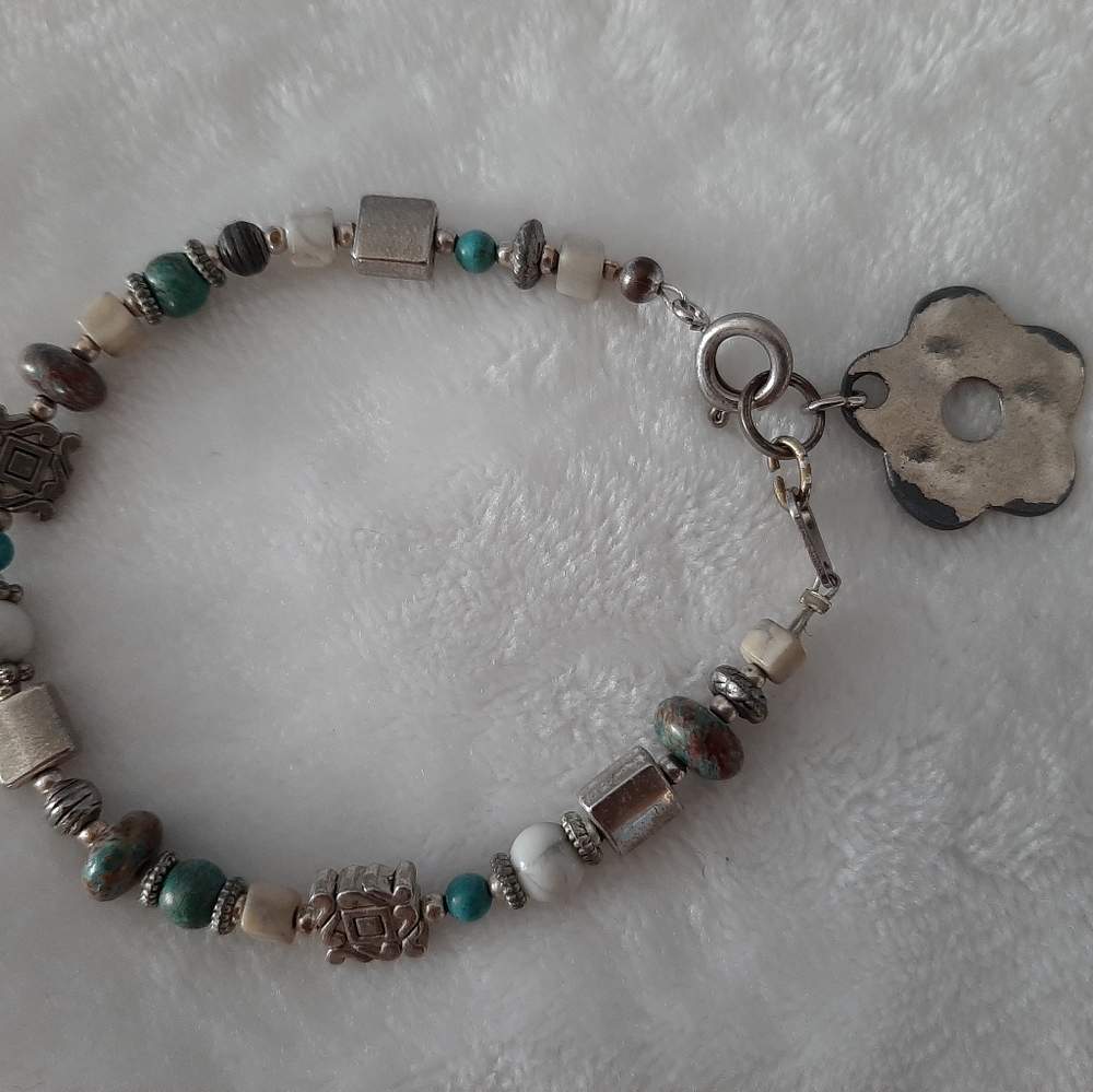 Beaded bracelet